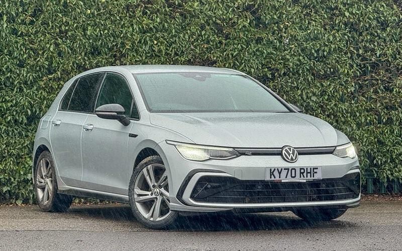 Used VW Golf VIII R-line 131 HP (96 kW) 2024 Hatchback