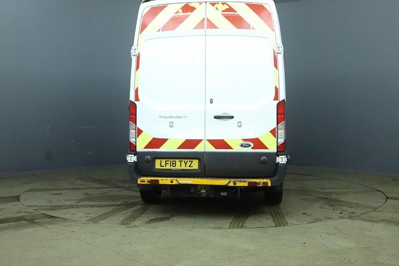 Used Ford Transit 130 HP (95 kW) 2018 White Van