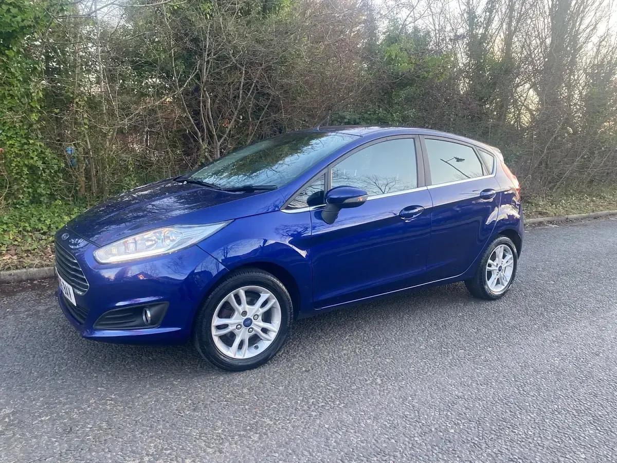 Used Ford Fiesta Zetec 100 HP (73 kW) 2016 Blue Hatchback