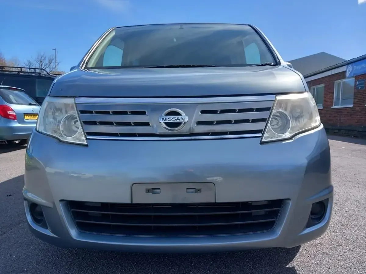 Used Nissan Serena 2010 Grey MPV