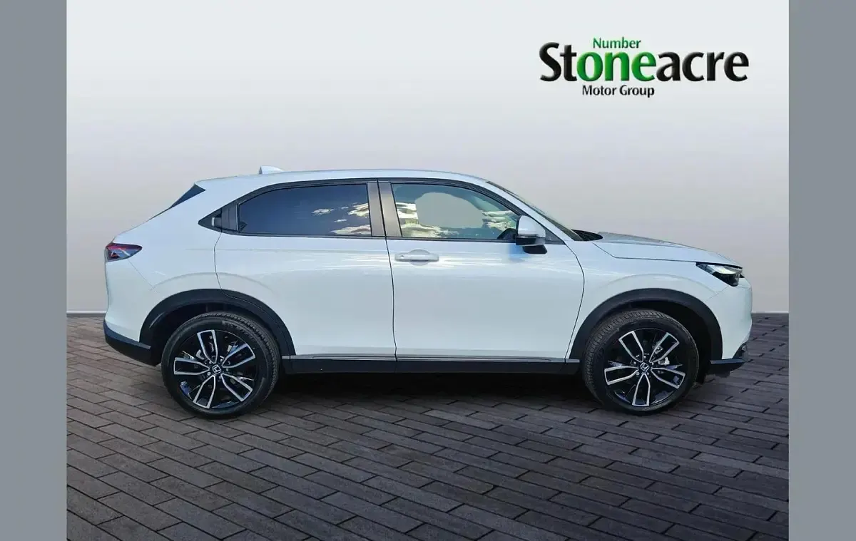 Used Honda HR-V Elegance 131 HP (96 kW) 2025 White SUV
