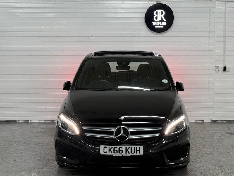 Usado Mercedes B200 AMG Line Premium Plus 2016 Preto Monovolume