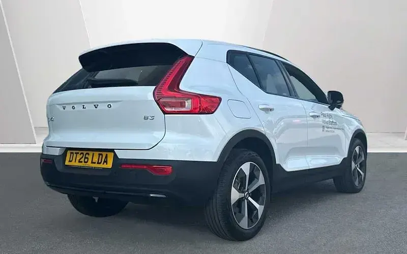 Used Volvo XC40 Plus 163 HP (119 kW) 2026 White SUV