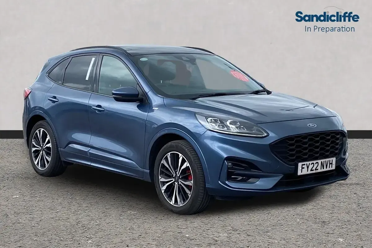 Käytetty Ford Kuga ST-Line X 190 HP (139 kW) 2022 Katumaasturi