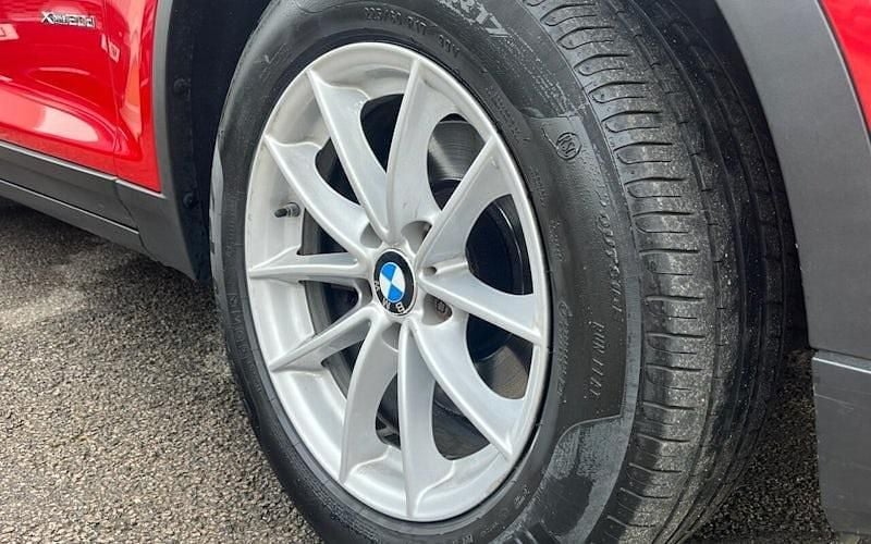Usado BMW X3 Comfort Edition 190 HP (139 kW) 2016 Vermelho SUV