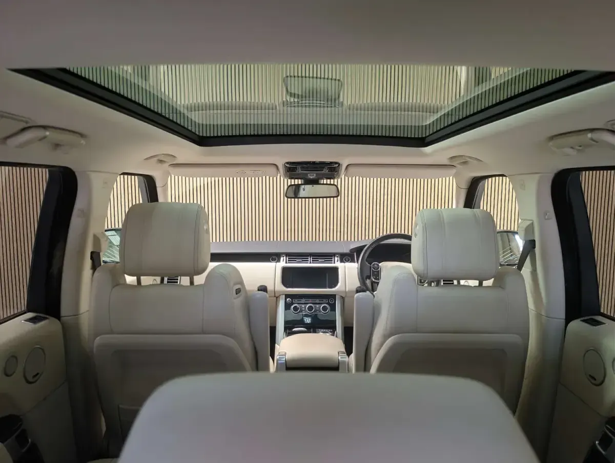 Used Land Rover Range Rover Vogue SE 306 HP (225 kW) 2015 Black SUV