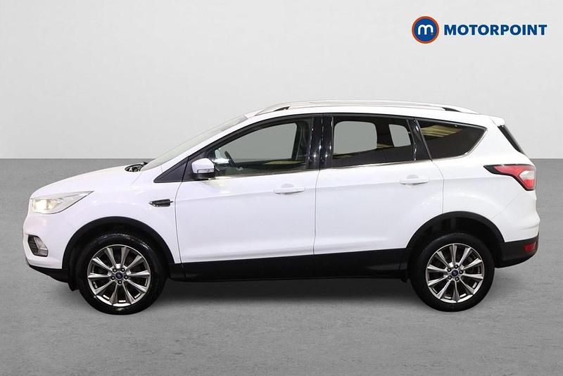 Used Ford Kuga Titanium 179 HP (131 kW) 2019 White SUV