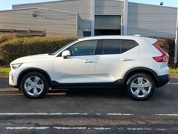 New Volvo XC40 Core 163 HP (119 kW) 2025 White SUV