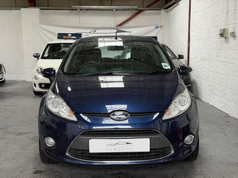 Used Ford Fiesta Zetec 81 HP (59 kW) 2011 Blue Hatchback