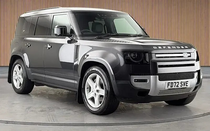 Used Land Rover Defender HSE 300 HP (220 kW) 2023 SUV
