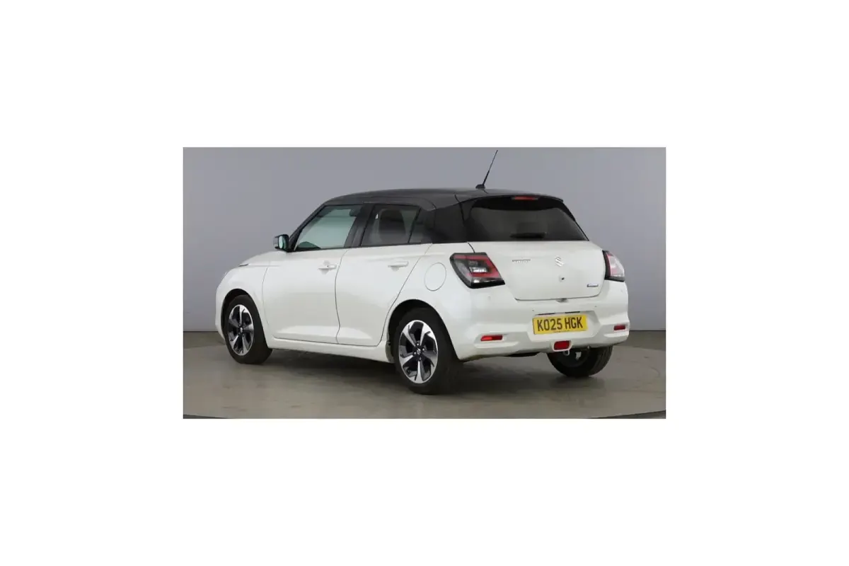 Używany Suzuki Swift 2025 Biały Hatchback