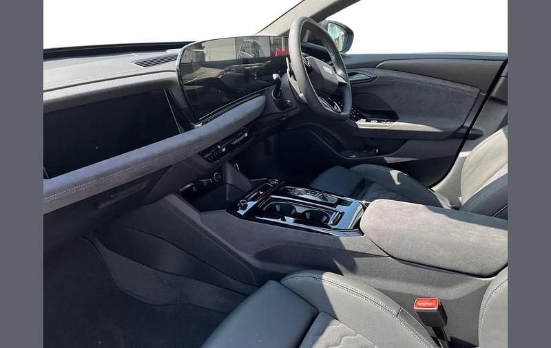 Nowe Audi e-tron Performance 269 kW (367 KM) 2025 Czarny SUV