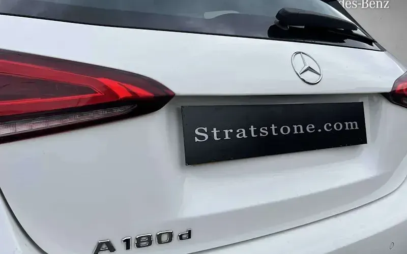 Used Mercedes A180 116 HP (85 kW) 2019 White Hatchback