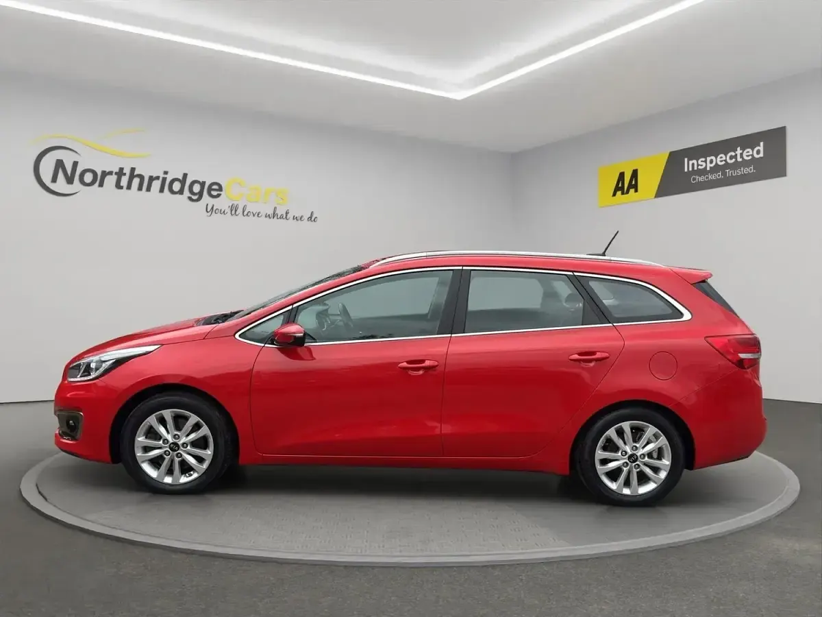 Used Kia Ceed Sportswagon 134 HP (98 kW) 2015 Red Estate