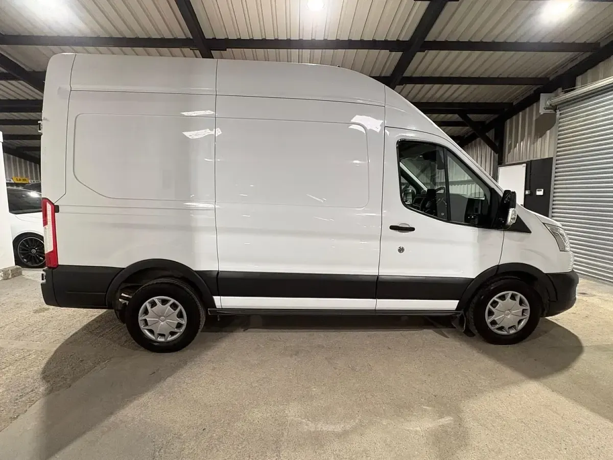 Used Ford Transit Trend 170 HP (125 kW) 2019 White Van