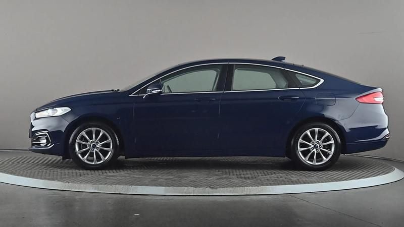 Used Ford Mondeo Zetec 150 HP (110 kW) 2020 Blue Hatchback