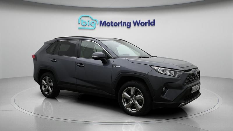Used 2021 Toyota RAV4 Hybrid Design SUV | £24,300 (Good price) - Image 1/4
