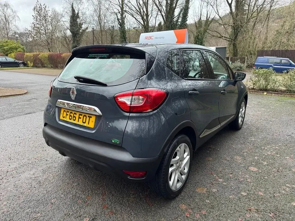 Gebraucht Renault Captur Dynamique 90 PS (66 kW) 2017 Blau SUV