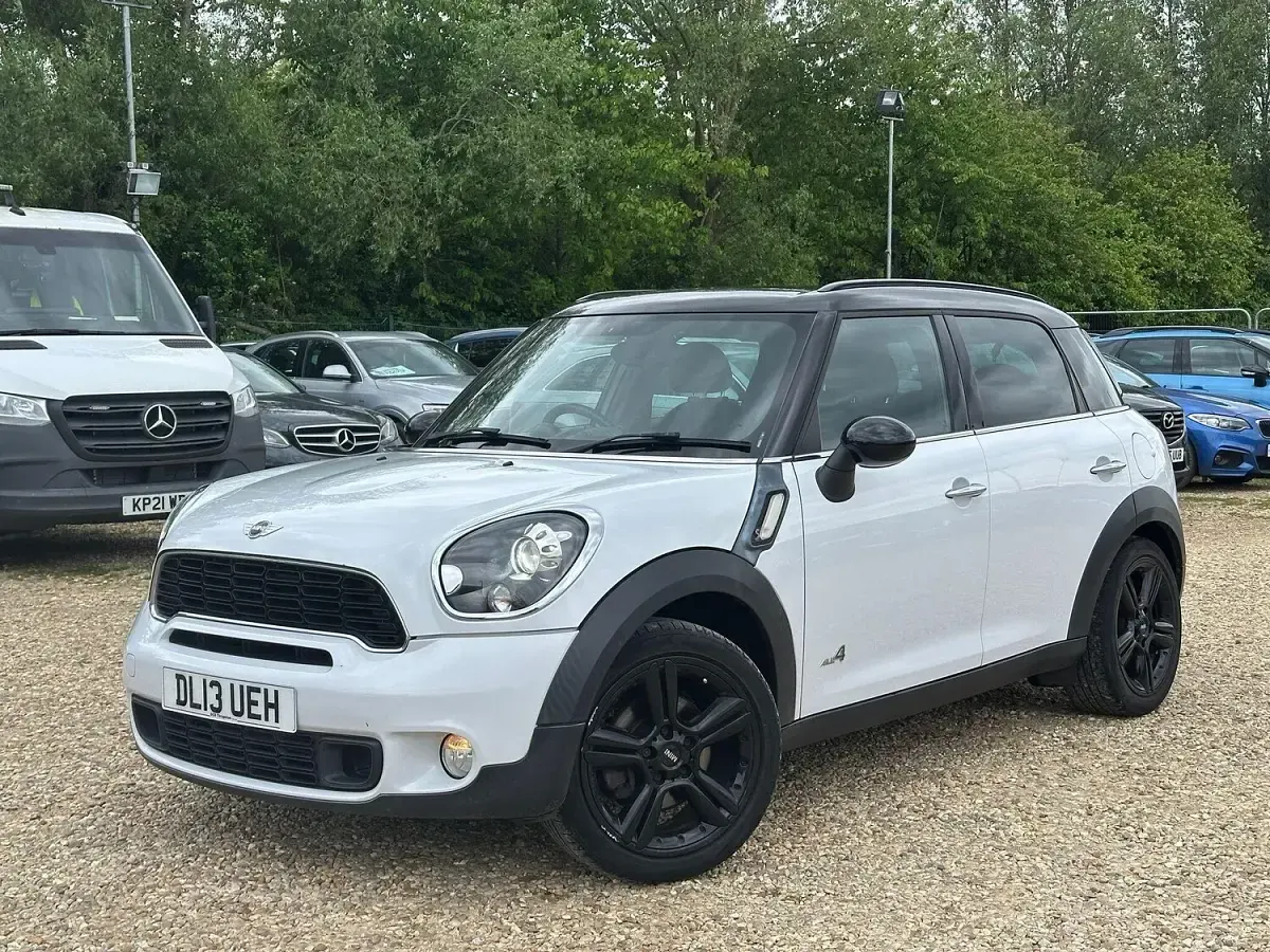 Used Mini Cooper SD 2013 White Hatchback