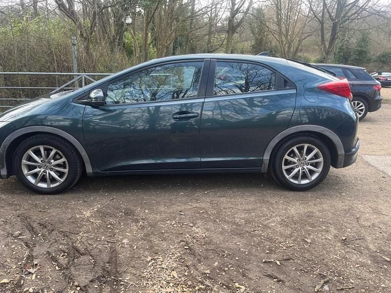 Used Honda Civic ES 142 HP (104 kW) 2012 Green Hatchback