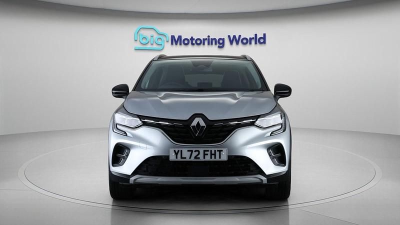 Used Renault Captur Techno 141 HP (103 kW) 2023 Grey/black SUV