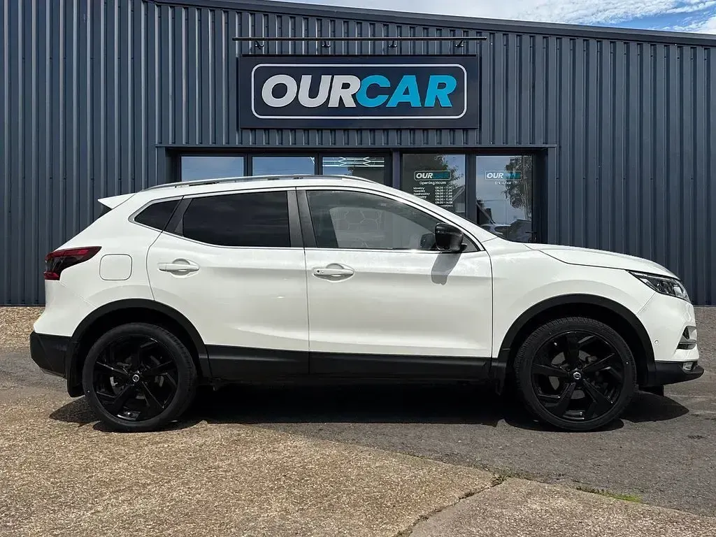 Used Nissan Qashqai S 130 HP (95 kW) 2018 White SUV