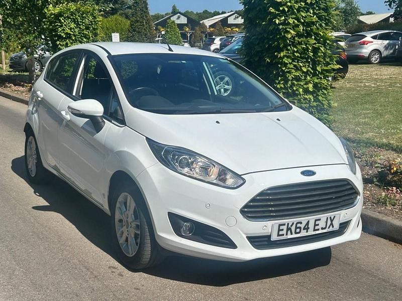White Used 2014 Ford Fiesta Zetec Hatchback | £6,495 (Fair price) - Image 1/3
