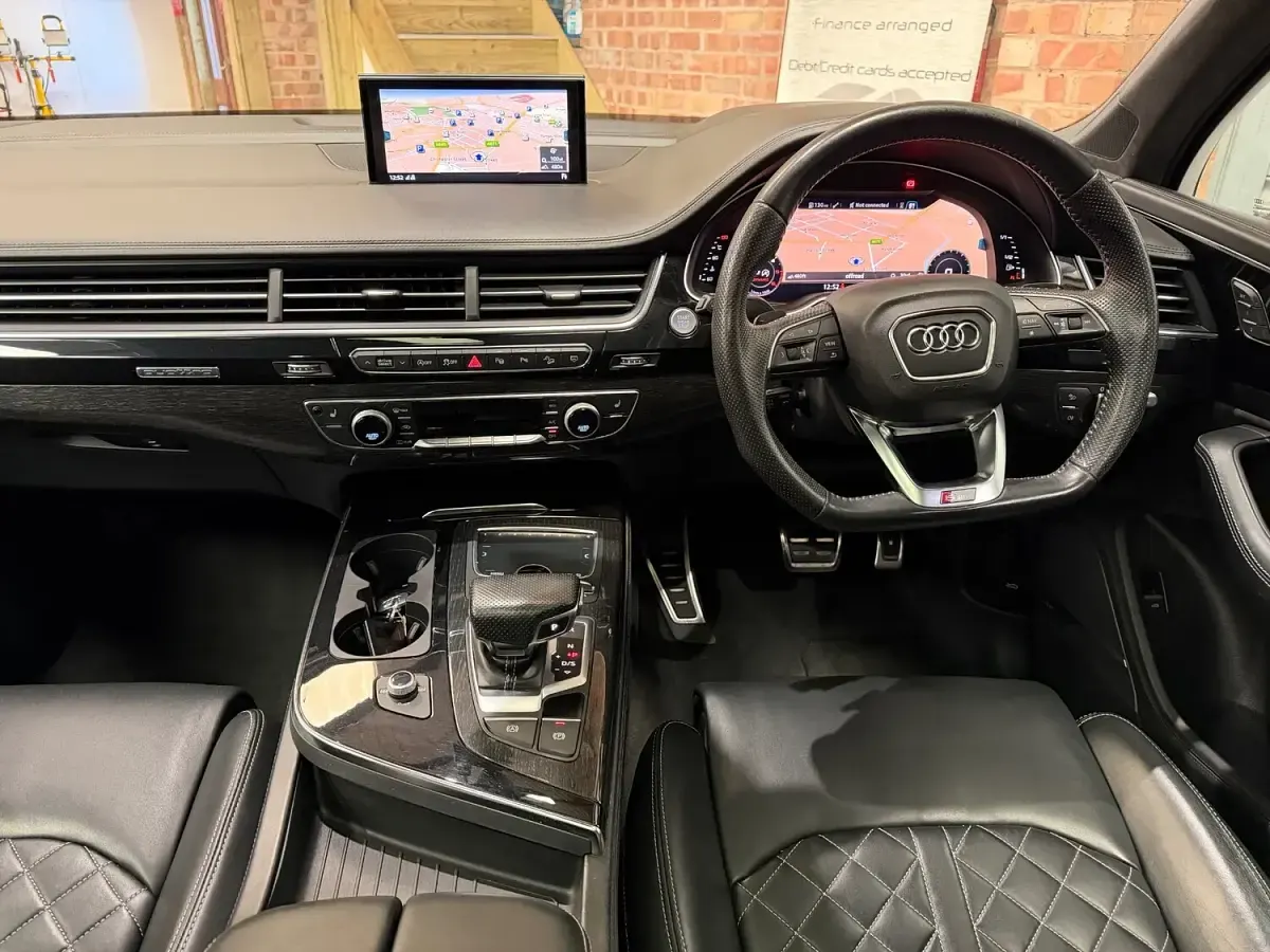 Used Audi Q7 Advanced 2019 Black SUV