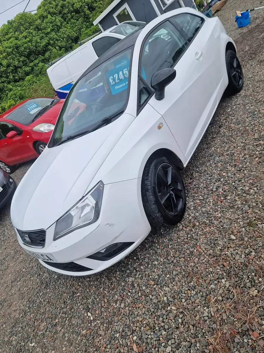 Used Seat Ibiza Sport 85 HP (62 kW) 2013 White Coupe