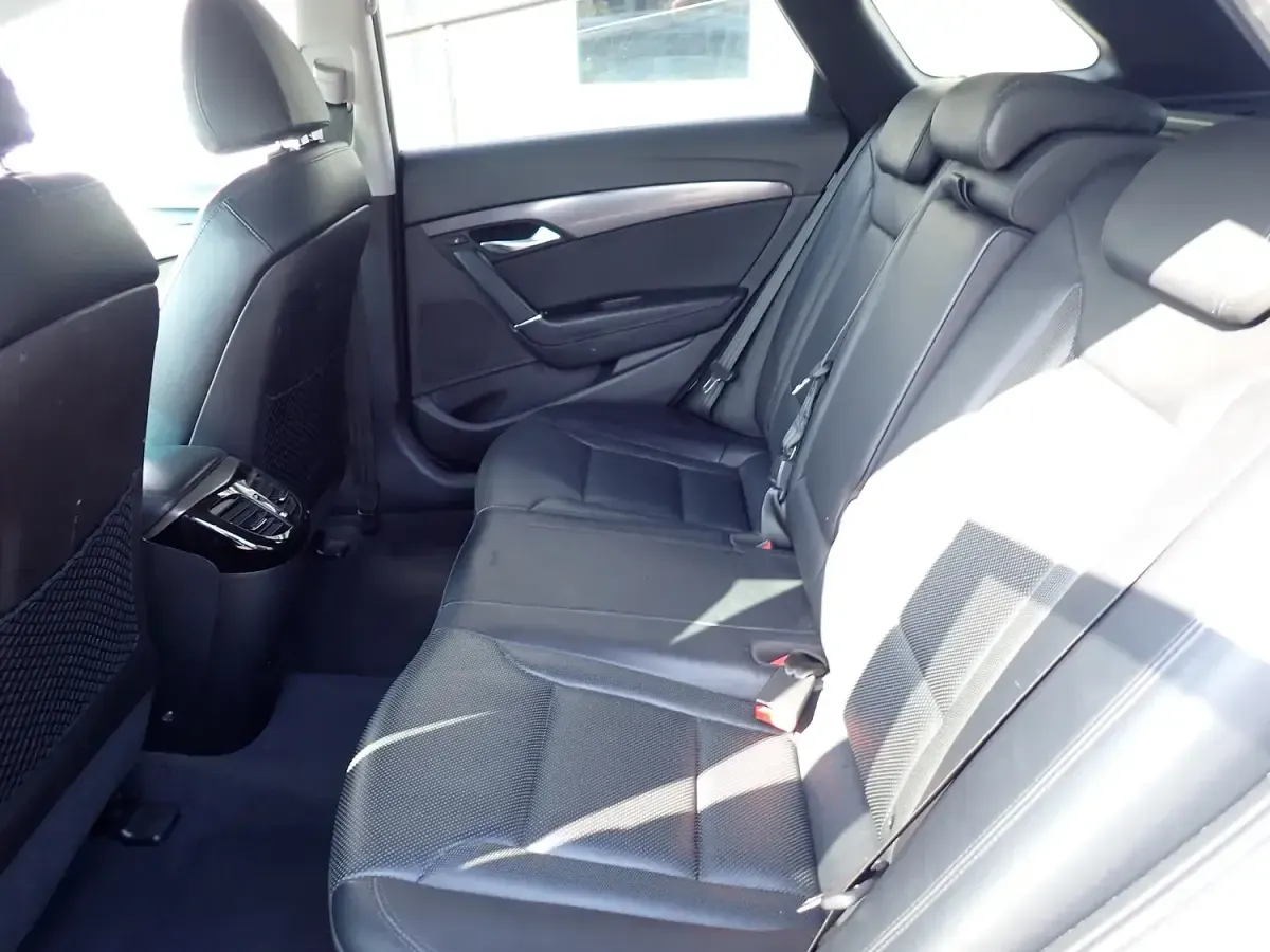 Used Hyundai i40 Premium 141 HP (103 kW) 2015 Silver Estate