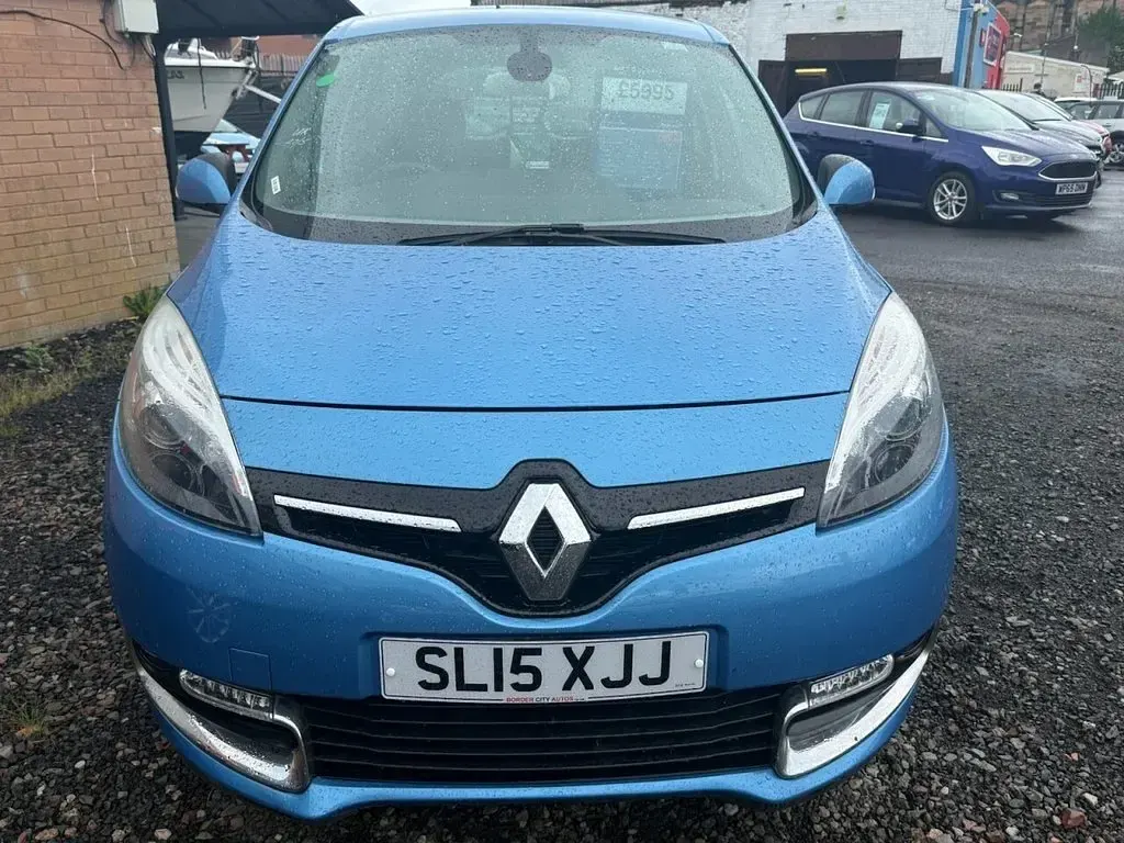 Used Renault Scénic Dynamique 110 HP (80 kW) 2015 Blue MPV