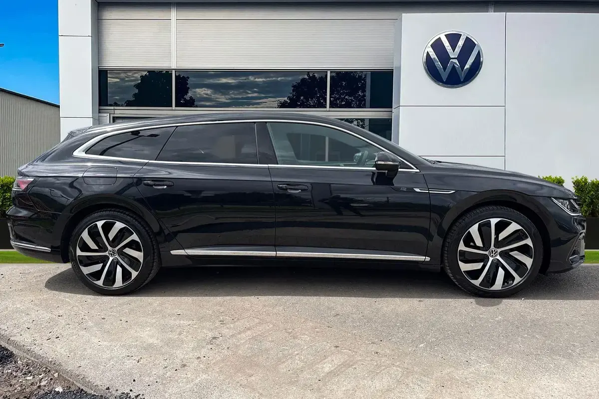 Used VW Arteon R-line 200 HP (147 kW) 2024 Black Estate