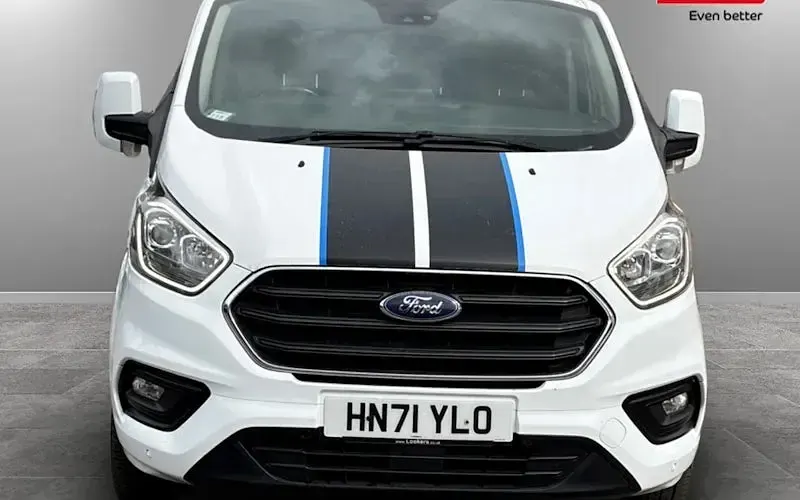 Used Ford Transit Custom Limited 185 HP (136 kW) 2021 White Van