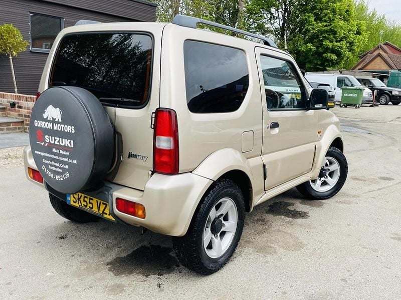 Used Suzuki Jimny 80 HP (58 kW) 2005 Beige SUV