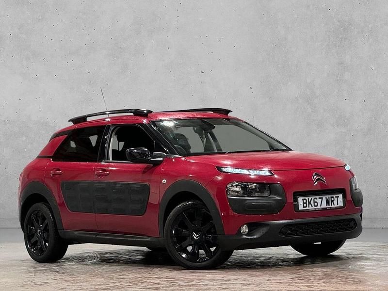 Used Citroën C4 Cactus Flair 82 HP (60 kW) 2017 Red Hatchback