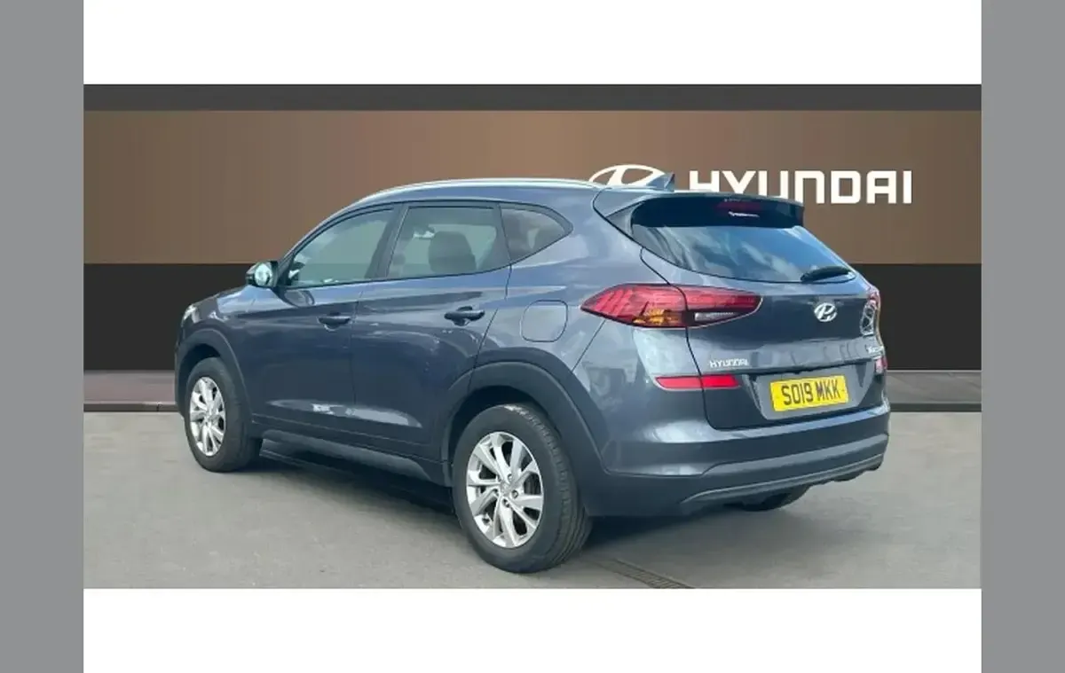 Used Hyundai Tucson SE 132 HP (97 kW) 2019 Grey SUV