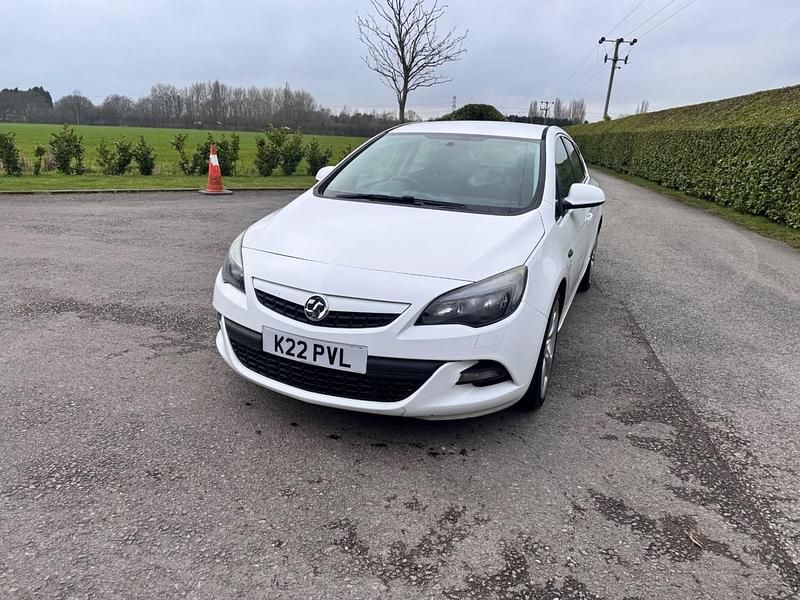 Used Vauxhall Astra SRi 2012 White Hatchback