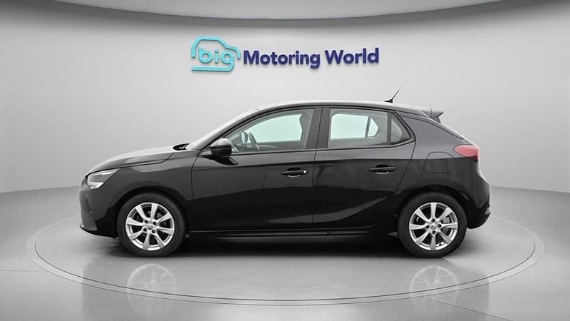 Second-hand Vauxhall Corsa Design Edition 75 CP (55 kW) 2022 Negru Hatchback