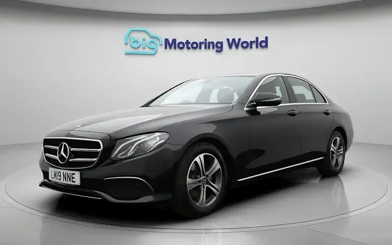 Used Mercedes E200 SE 184 HP (135 kW) 2019 Black Sedan