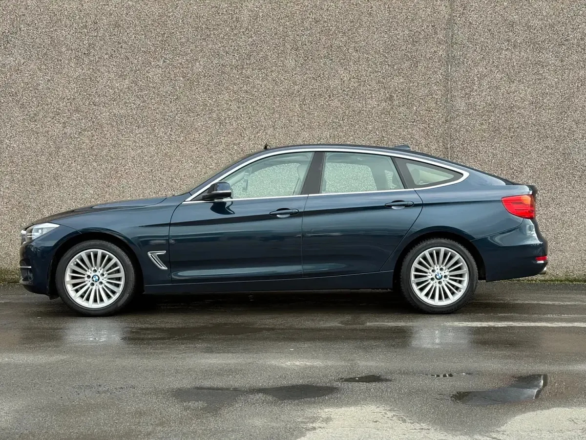 Used BMW 335 Luxury Line 2015 Blue Hatchback