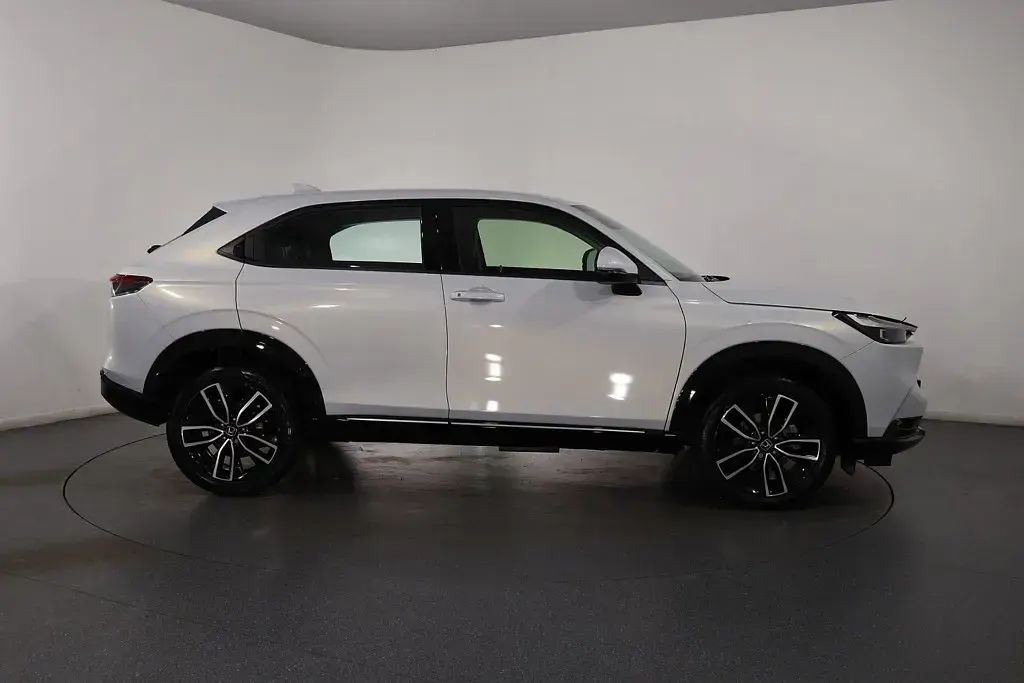 Used Honda HR-V Advance 131 HP (96 kW) 2023 White SUV