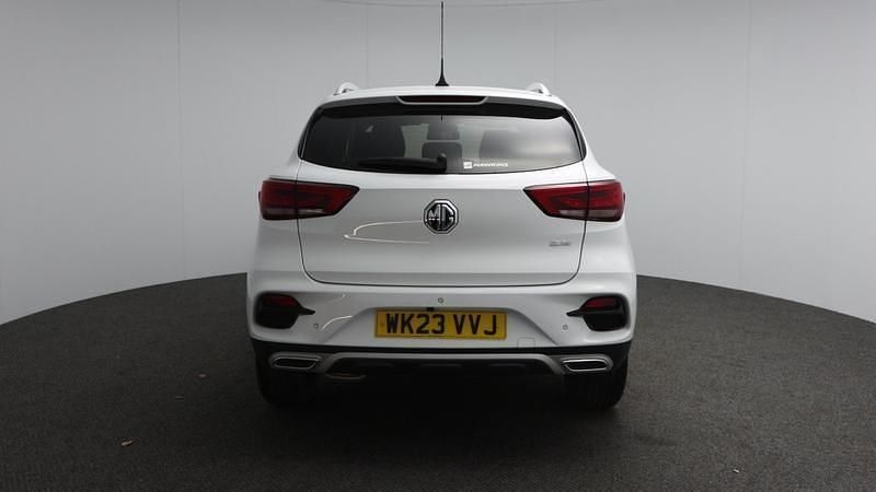 Używany MG ZS Exclusive 111 KM (81 kW) 2023 Biały SUV