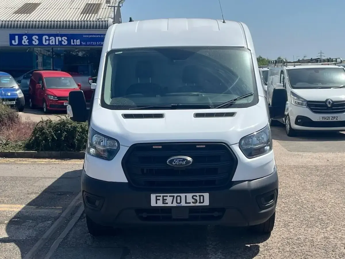 Used Ford Transit 130 HP (95 kW) 2021 White Van