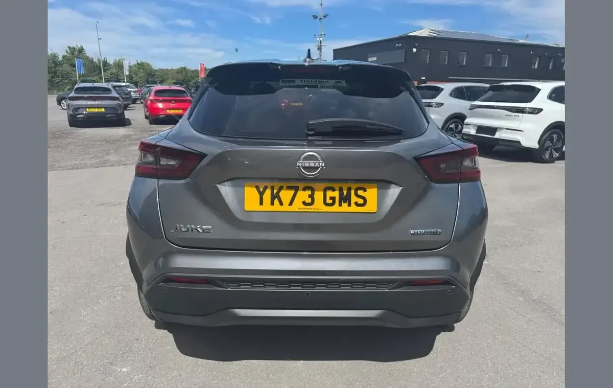 Used Nissan Juke N-Connecta 143 HP (105 kW) 2023 Grey SUV