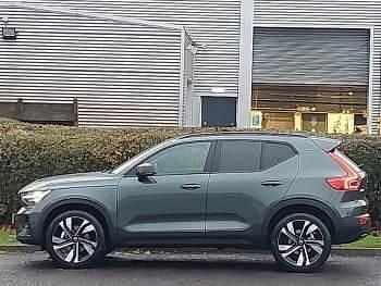 New Volvo XC40 Ultra 197 HP (144 kW) 2025 Green SUV