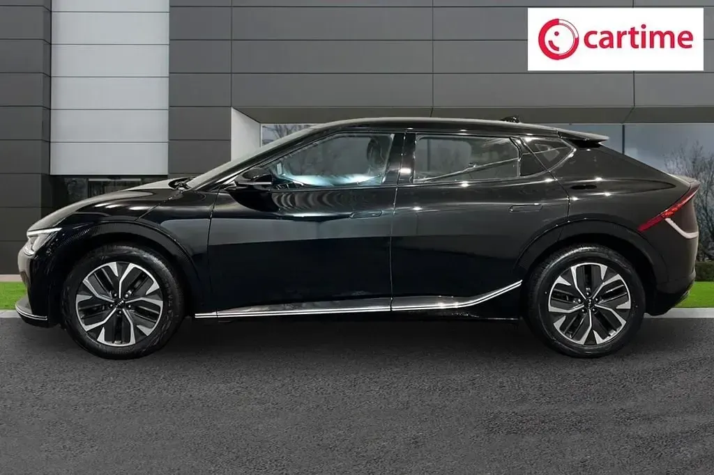 Begagnad Kia EV6 Air 166 kW (226 HK) 2022 Svart SUV