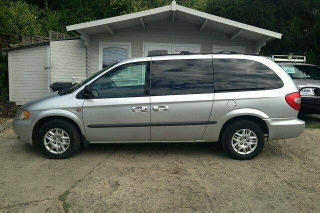Used Chrysler Grand Voyager 172 HP (126 kW) 2004 MPV