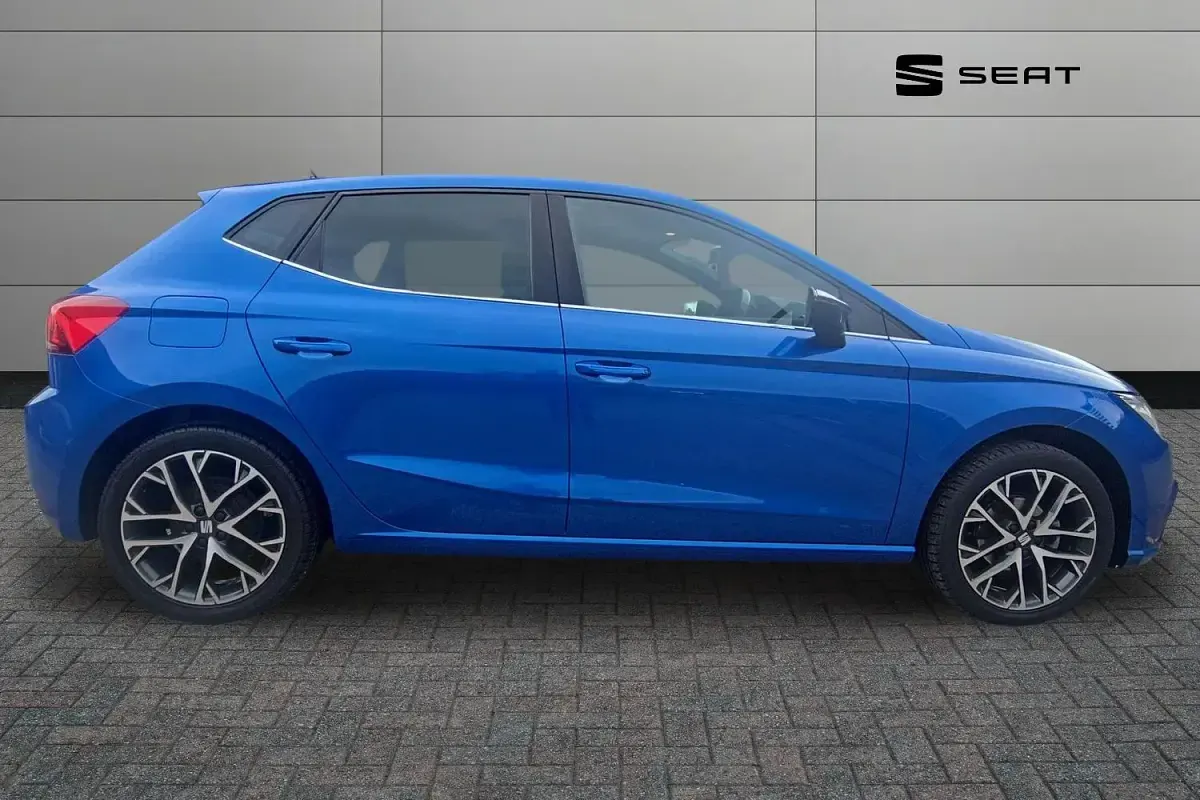 Used Seat Ibiza XCELLENCE 94 HP (69 kW) 2022 Blue Hatchback