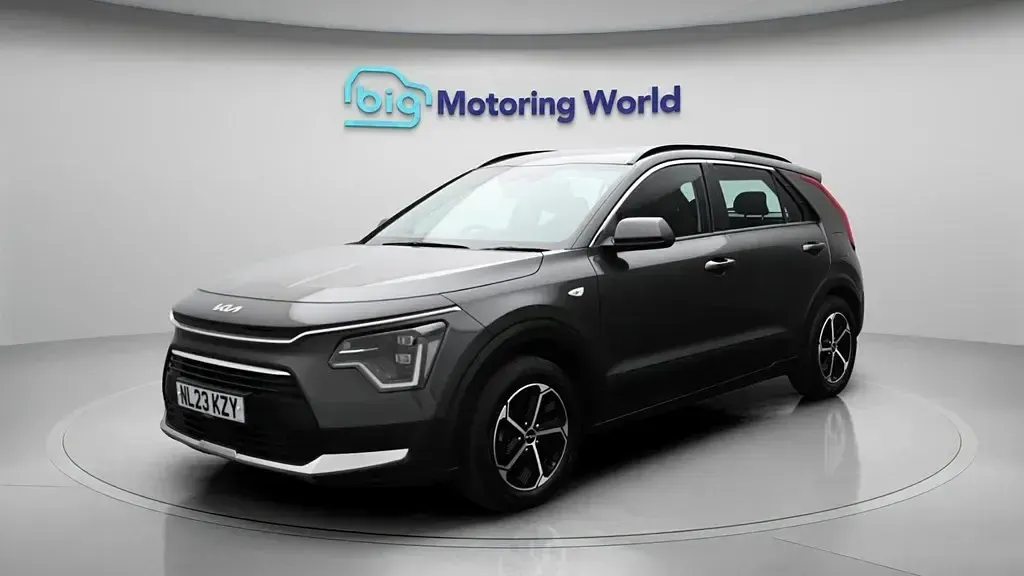 Second-hand Kia Niro 139 CP (102 kW) 2023 Gri SUV