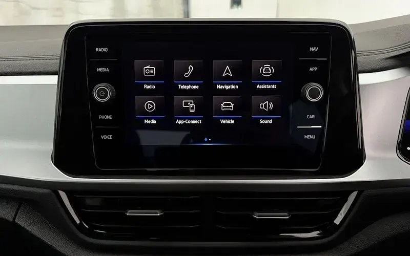 Used VW T-Roc Life 150 HP (110 kW) 2023 Blue SUV